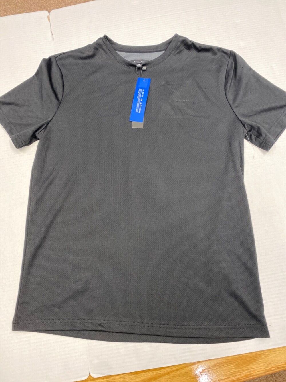 Tahari luxury in motion mena black shirt size M (b7)